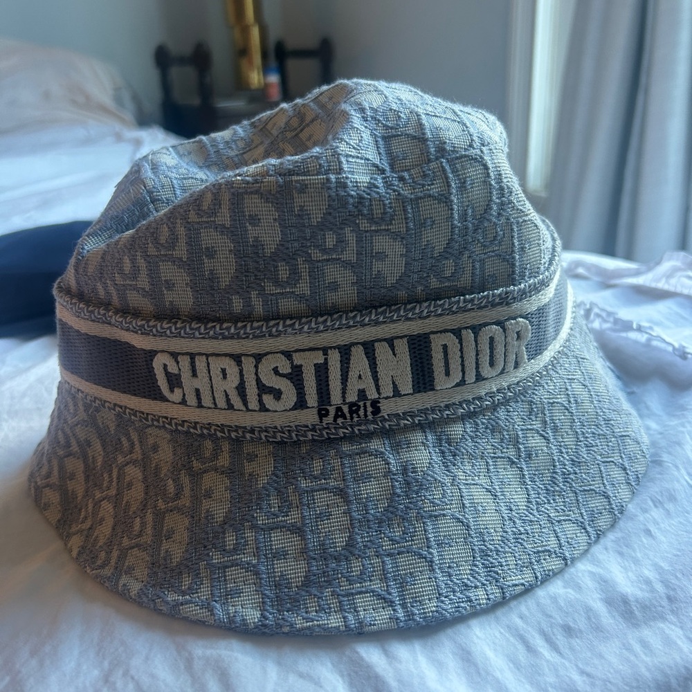 Christian Dior bucket hat